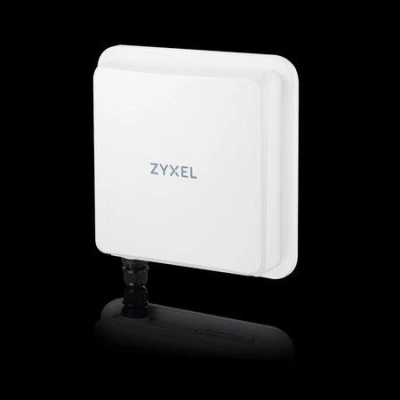 Zyxel FWA710, 5G Outdoor Router,Standalone/Nebula with 1 year Nebula Pro License, 2.5G LAN, EU and UK, FWA710-EUZNN1F