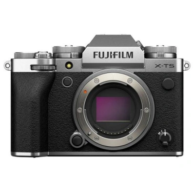 FujiFilm X-T5 body silver